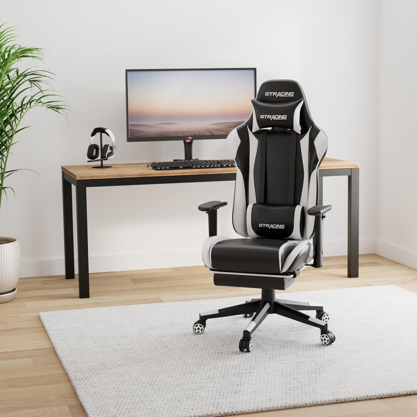 Gaming Chair with Footrest, Ergonomic Computer Game Desk Chair